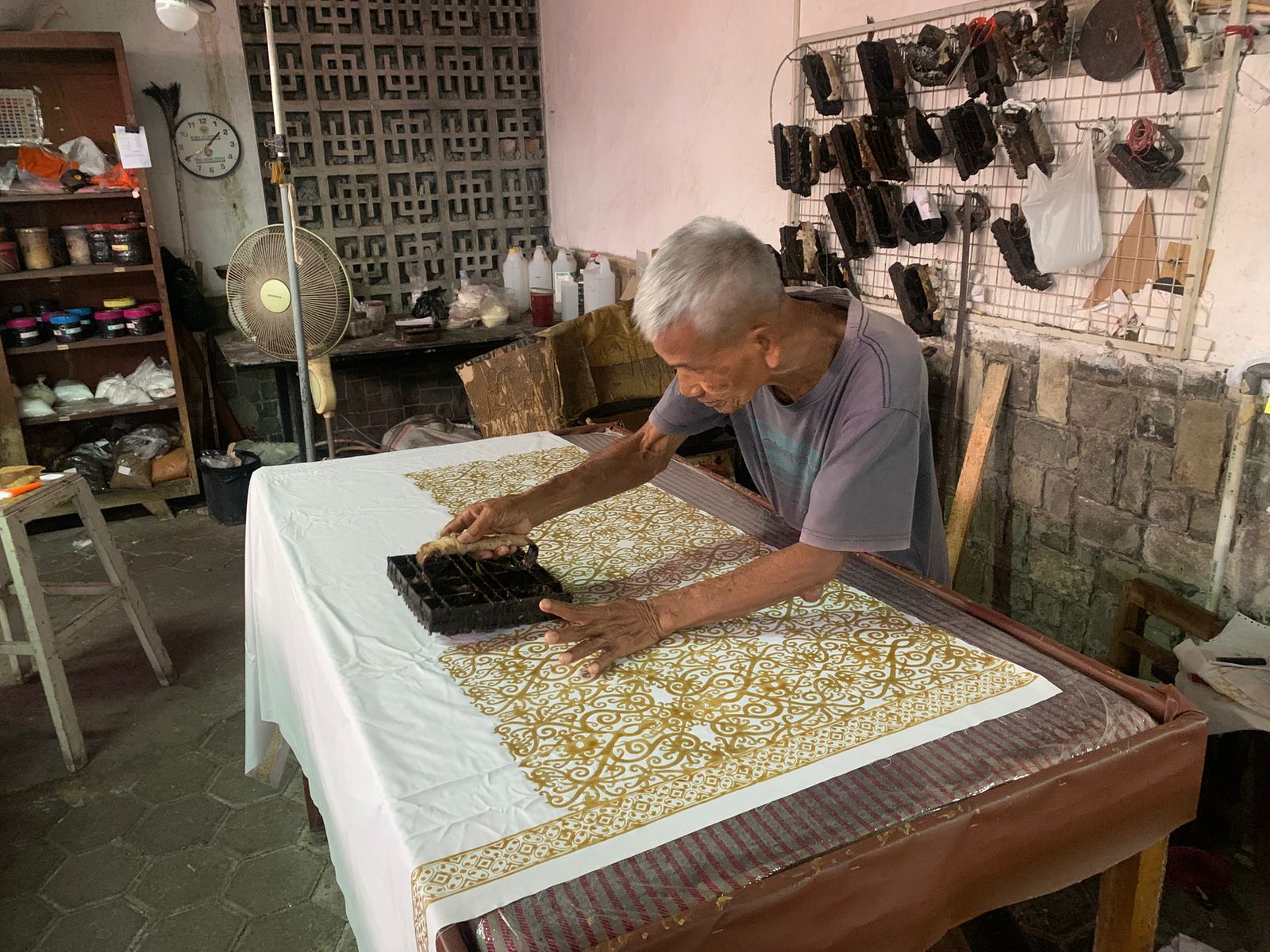 Pengrajin Batik